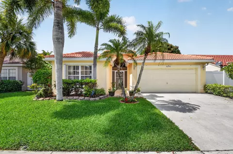 8240 White Rock Cir, Boynton Beach, FL 33436