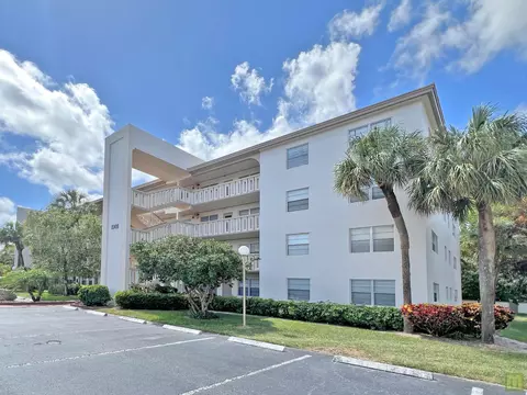 1901 Bermuda Cir #M2, Coconut Creek, FL 33066