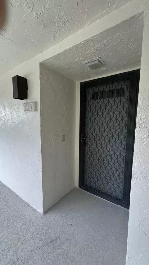 10507 SE Terrapin Pl #E-203, Tequesta, FL 33469