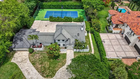 8044 Twin Lake Dr, Boca Raton, FL 33496
