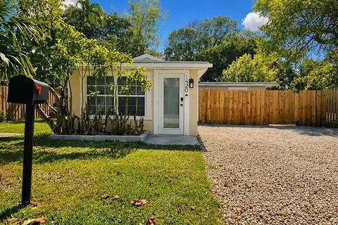 1420 SW 33rd Ct, Fort Lauderdale, FL 33315