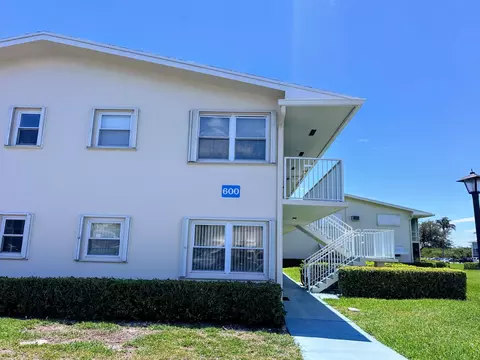600 W Horizons W #101, Boynton Beach, FL 33435