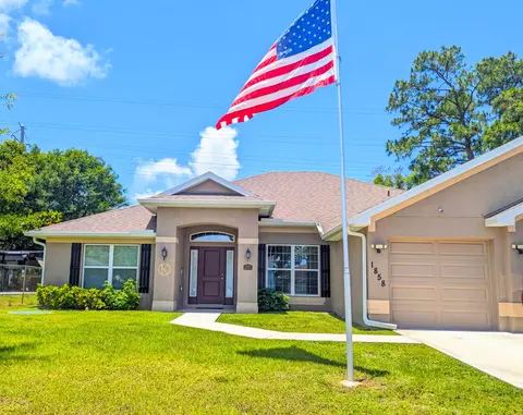 1858 SW Mackenzie St, Port Saint Lucie, FL 34953