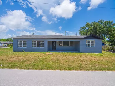 2556 44th St, Vero Beach, FL 32967