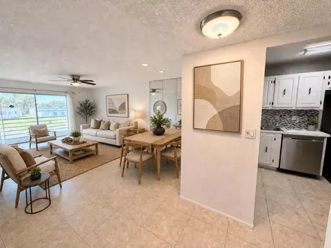 120 Lake Evelyn Dr, West Palm Beach, FL 33411