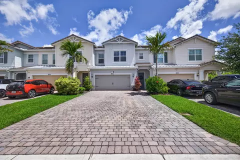 4715 Eucalyptus Dr, Hollywood, FL 33021