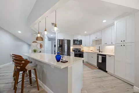 5710 Coach House Cir #F, Boca Raton, FL 33486
