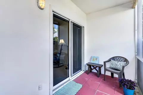 Exterior - 2929 SE Ocean Blvd #M4, Stuart, FL 34996 photo 6 of 11