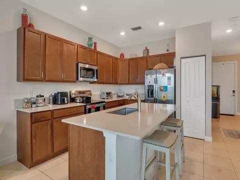 886 S Verona Trace Dr, Vero Beach, FL 32966