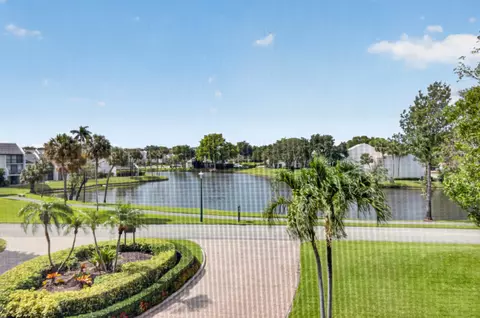 1732 Bridgewood Dr, Boca Raton, FL 33434