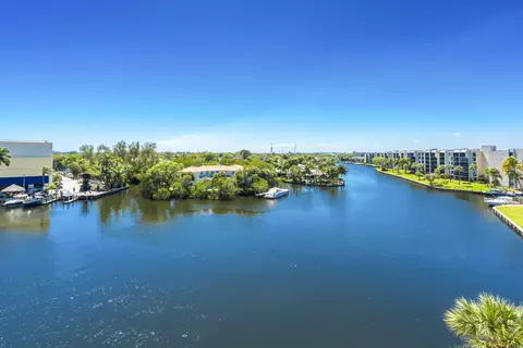 22 Royal Palm Way #606, Boca Raton, FL 33432