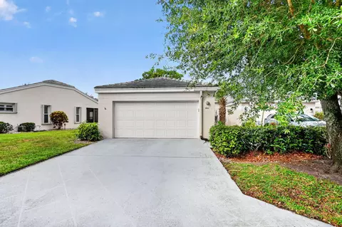 1081 Island Manor Dr, Greenacres, FL 33413