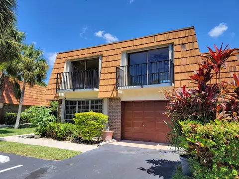 8321 S Coral Cir, North Lauderdale, FL 33068