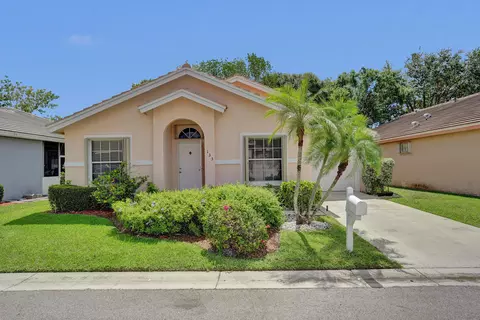 133 Caribe Ct, Greenacres, FL 33413
