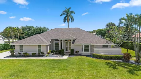 15880 Meadow Wood Dr, Wellington, FL 33414