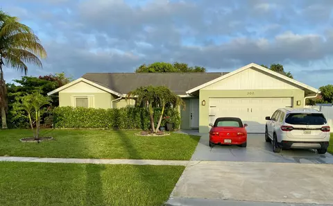 300 La Mancha Ave, Royal Palm Beach, FL 33411