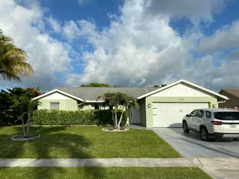 300 La Mancha Ave, Royal Palm Beach, FL 33411