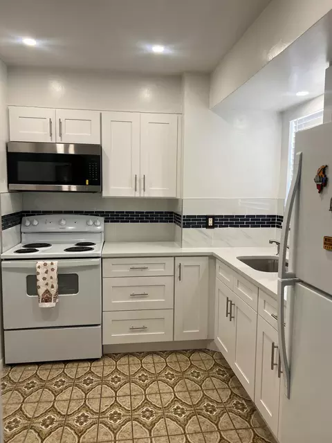 719 Lori Dr #203, Palm Springs, FL 33461