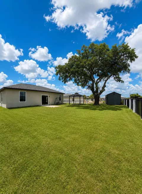 1224 Jupiter Lp, Labelle, FL 33935