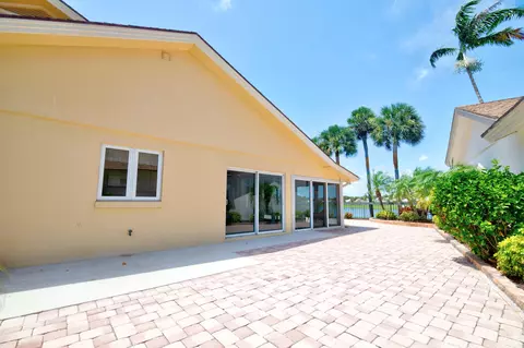 Exterior - 114 Beach Summit Ct, Jupiter, FL 33477 photo 4 of 15