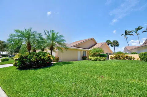 Exterior - 114 Beach Summit Ct, Jupiter, FL 33477 photo 2 of 15