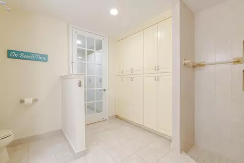 Bath - 114 Beach Summit Ct, Jupiter, FL 33477 photo 3 of 5