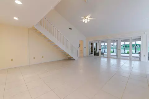 Living - 114 Beach Summit Ct, Jupiter, FL 33477 photo 2 of 5