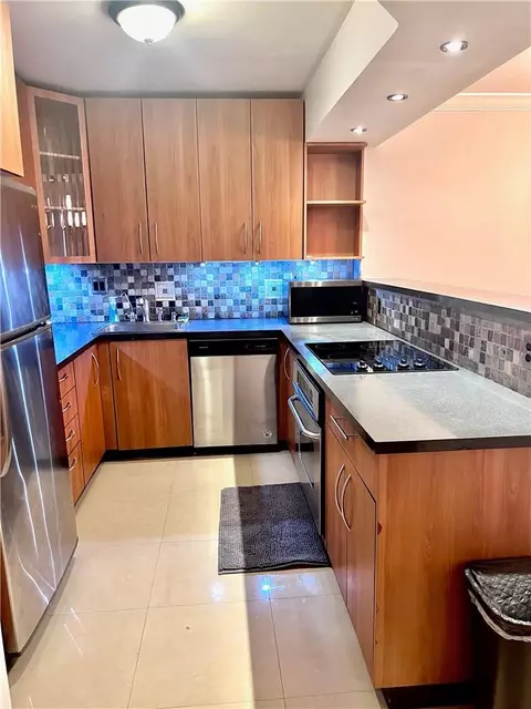 600 Three Islands Blvd #1108, Hallandale Beach, FL 33009