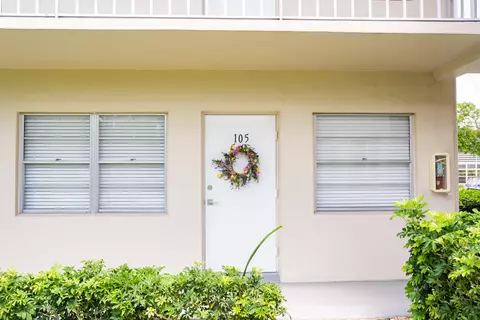 15 Vista Palm Ln #105, Vero Beach, FL 32962