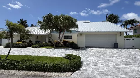 171 Lucina Dr, Hypoluxo, FL 33462