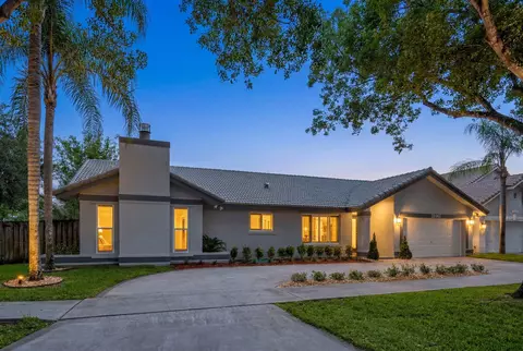11595 S Quayside Dr, Hollywood, FL 33026