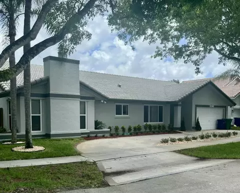 11595 S Quayside Dr, Hollywood, FL 33026