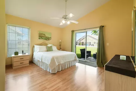 Bedroom - 124 Adobe Cir, Jupiter, FL 33458 photo 2 of 5
