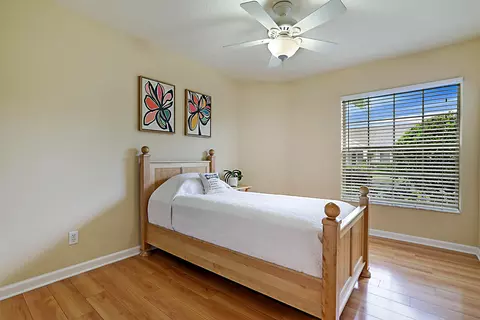 Bedroom - 124 Adobe Cir, Jupiter, FL 33458 photo 5 of 5