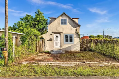 1713 NW 76th Ter, Miami, FL 33147