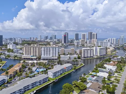 455 Paradise Isle Blvd, Hallandale Beach, FL 33009