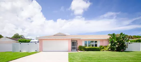 613 Oak Ter, Jupiter, FL 33458