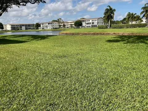 189 E Preston Way, Boca Raton, FL 33434 photo 3