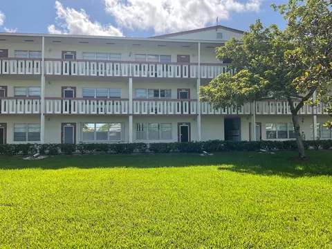 189 E Preston Way, Boca Raton, FL 33434 photo 2