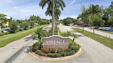 210 E Wellington E, West Palm Beach, FL 33417