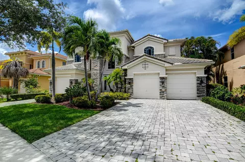670 Edgebrook Ln, Royal Palm Beach, FL 33411