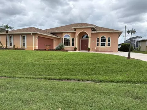 3306 SE Ford Ln SE, Port Saint Lucie, FL 34984