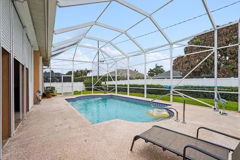 3306 SE Ford Ln SE, Port Saint Lucie, FL 34984