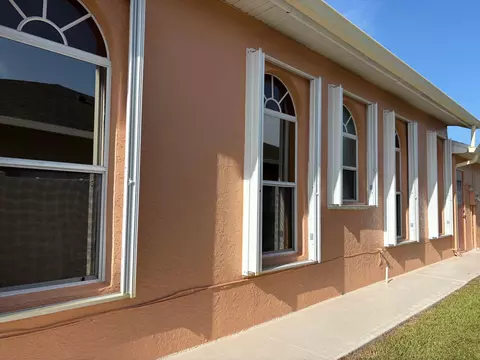 3306 SE Ford Ln SE, Port Saint Lucie, FL 34984