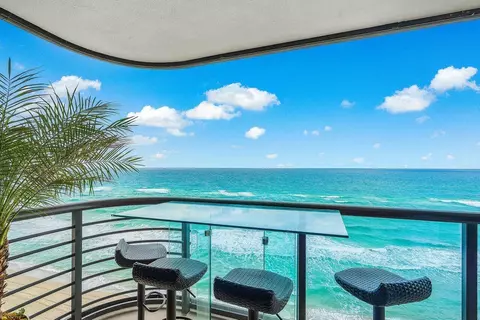250 S Ocean Blvd #10C, Boca Raton, FL 33432