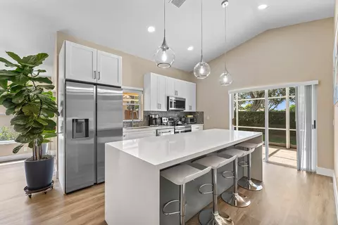 7398 Granville Ave, Boynton Beach, FL 33437