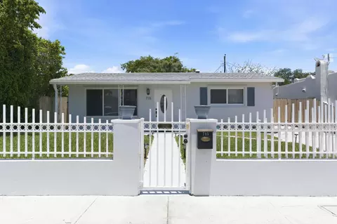 715 Green St, West Palm Beach, FL 33405