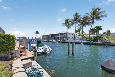110 Wettaw Ln #202, North Palm Beach, FL 33408