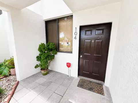 3300 NW 46th St #104, Oakland Park, FL 33309