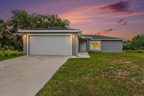 1031 S Bronze Ct, Labelle, FL 33935